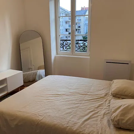 Appartement 2 Pieces Au Coeur De Clamart